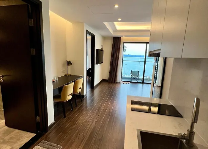 Om Sapphire Homestay - Ha Long Apartment