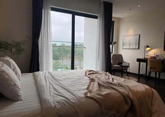 Om Sapphire Homestay - Ha Long *