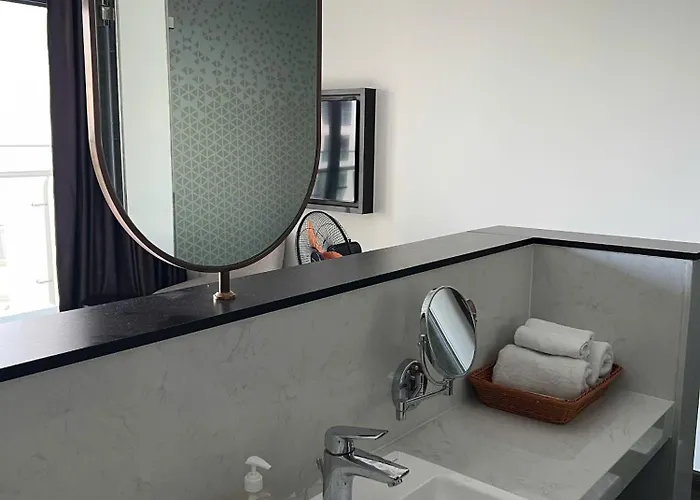 Om Sapphire Homestay - Ha Long Apartment